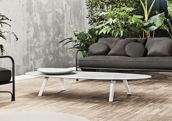 SULLIVAN OUTDOOR COFFEE TABLE